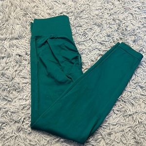 Butt scrunch leggings ✨ size L